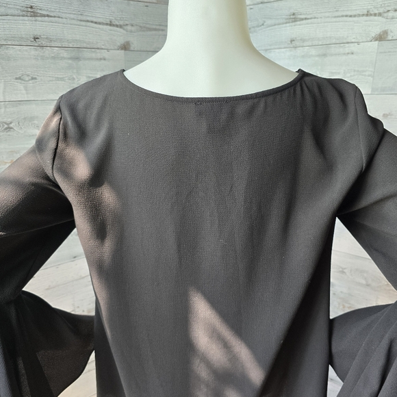 Vince Camuto 3/4 Sleeve Flutter Sleeve Blouse Womens Medium - Picture 7 of 12